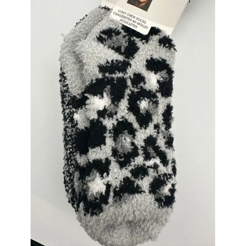 Daisy Fuentes 3 Pair Pack Cozy Crew Socks Gray Black Leopard Animal Print 4-10